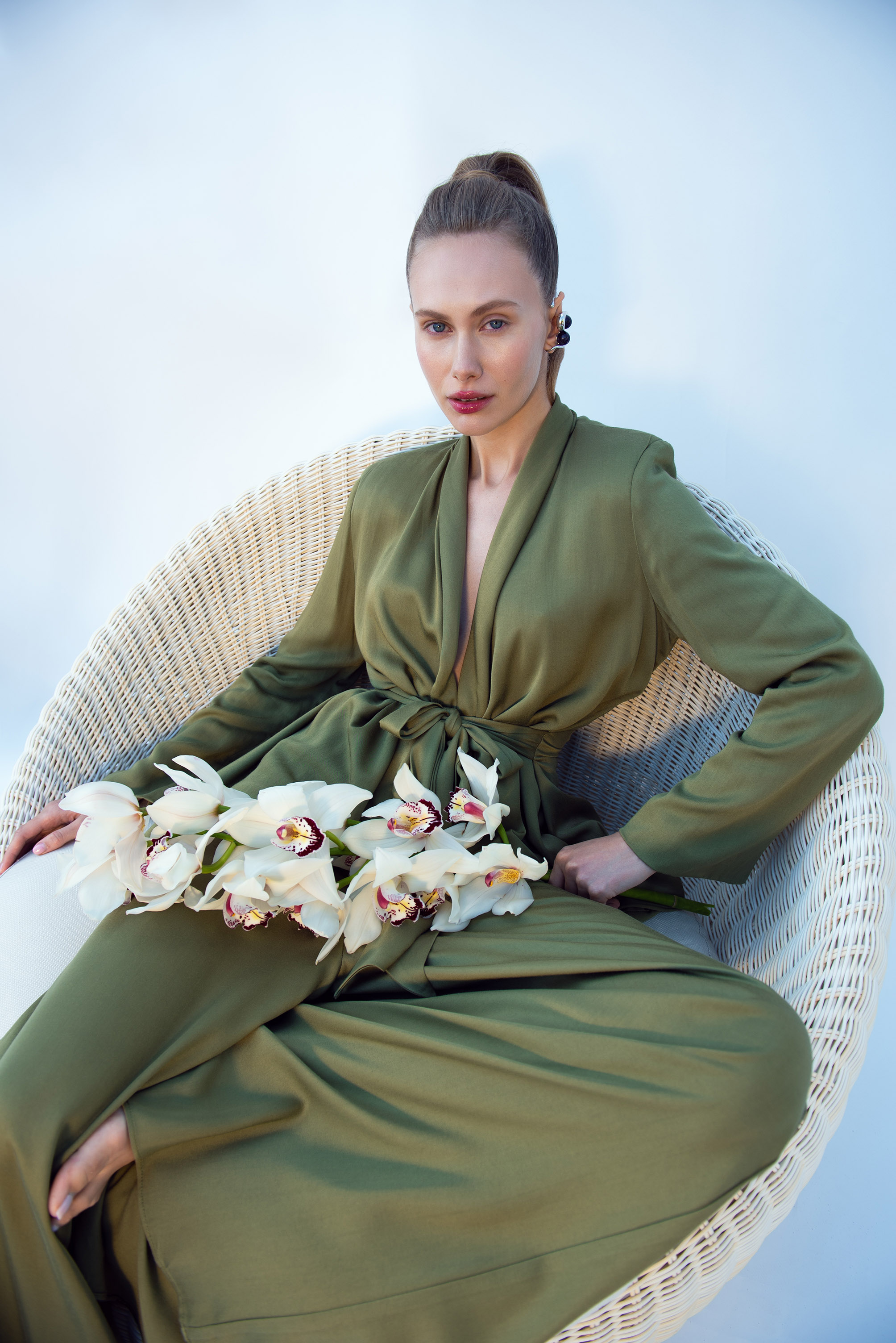 Floral Fusion classic fashion editorial frame 04