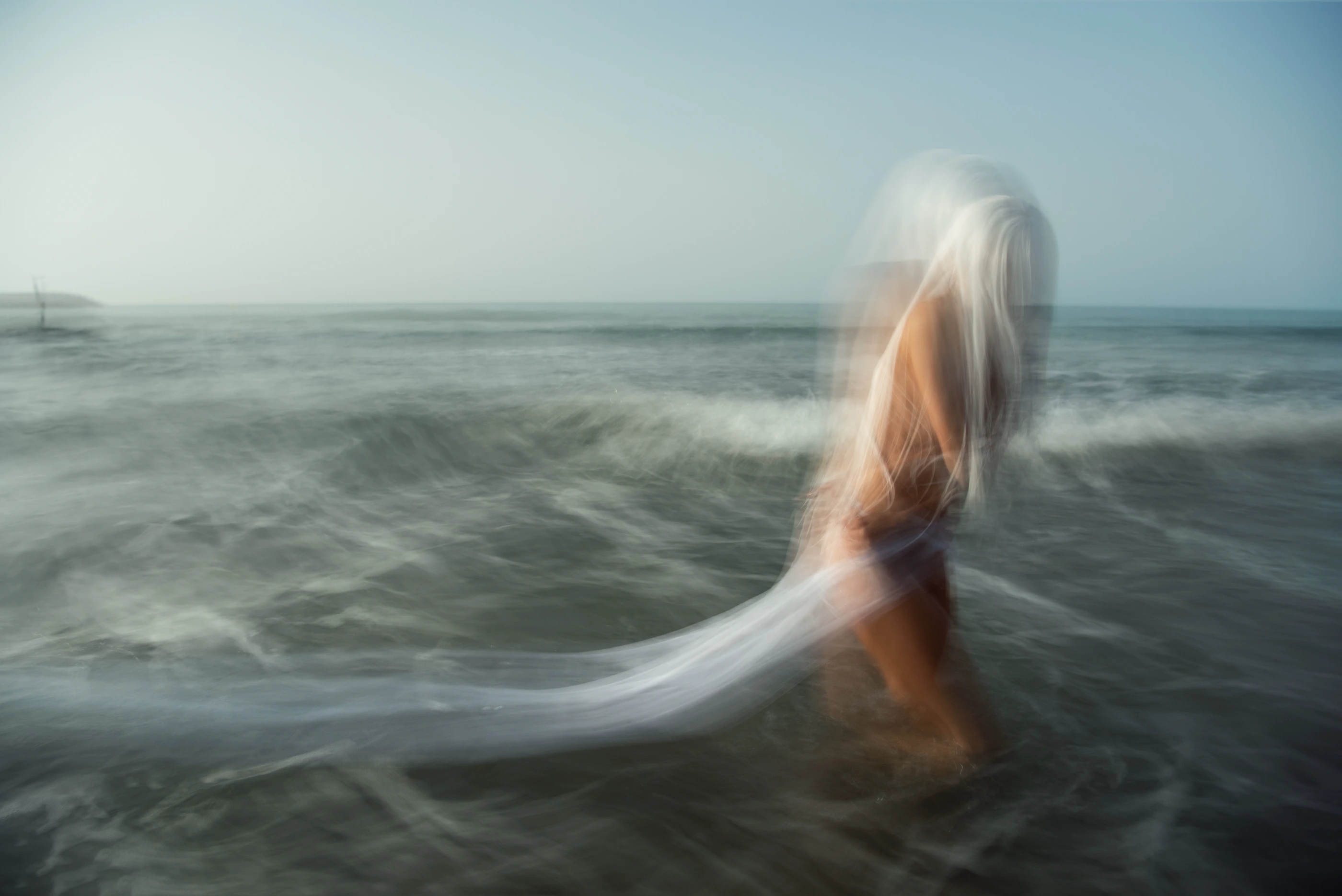 Whisper of the Sea frame 03